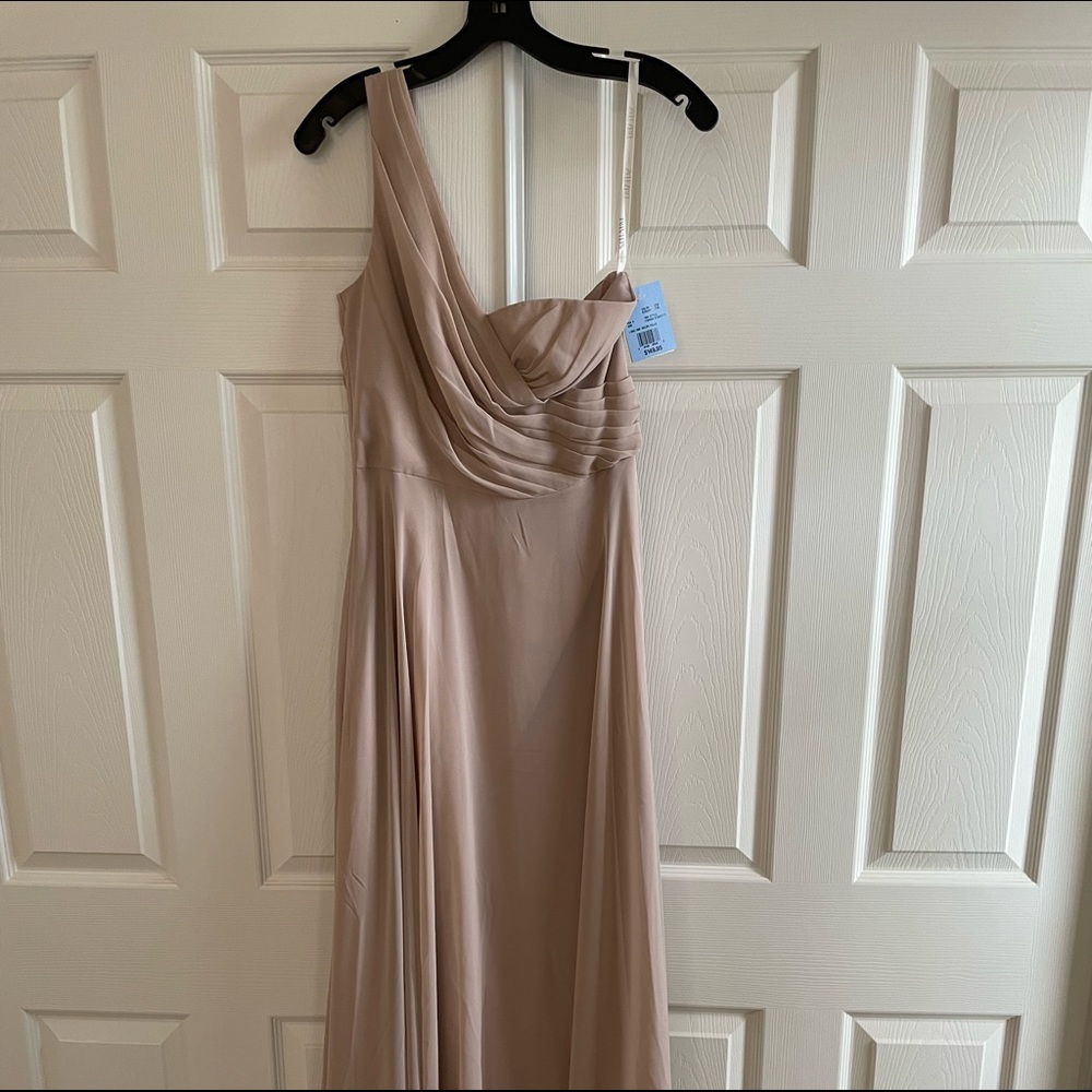 David’s Bridal Bridesmaids Dress. Never worn! New with tags! True to size.